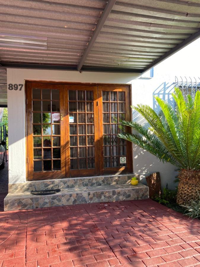 Christa'S Place 897 Pretoria Exterior photo
