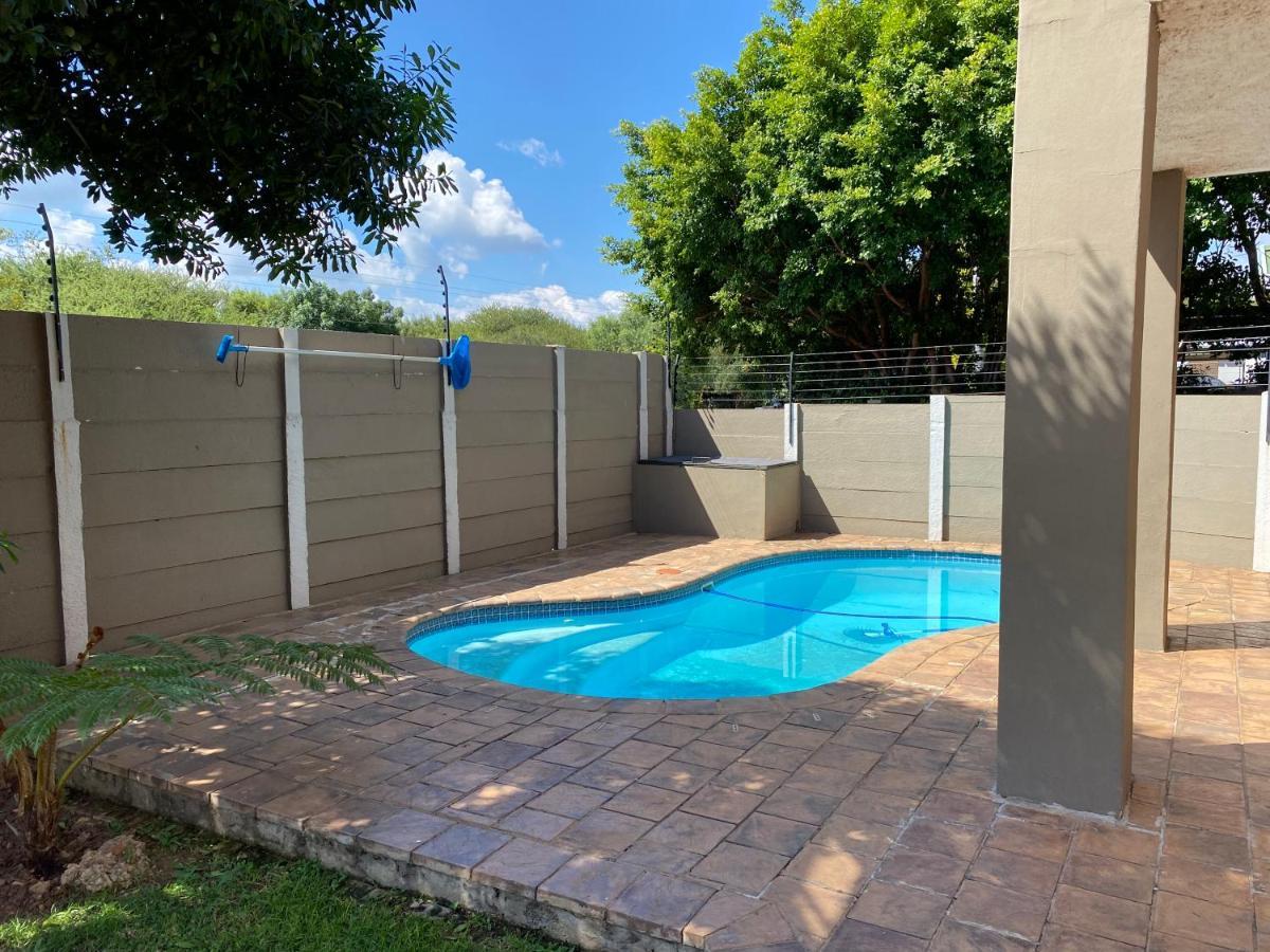 Christa'S Place 897 Pretoria Exterior photo